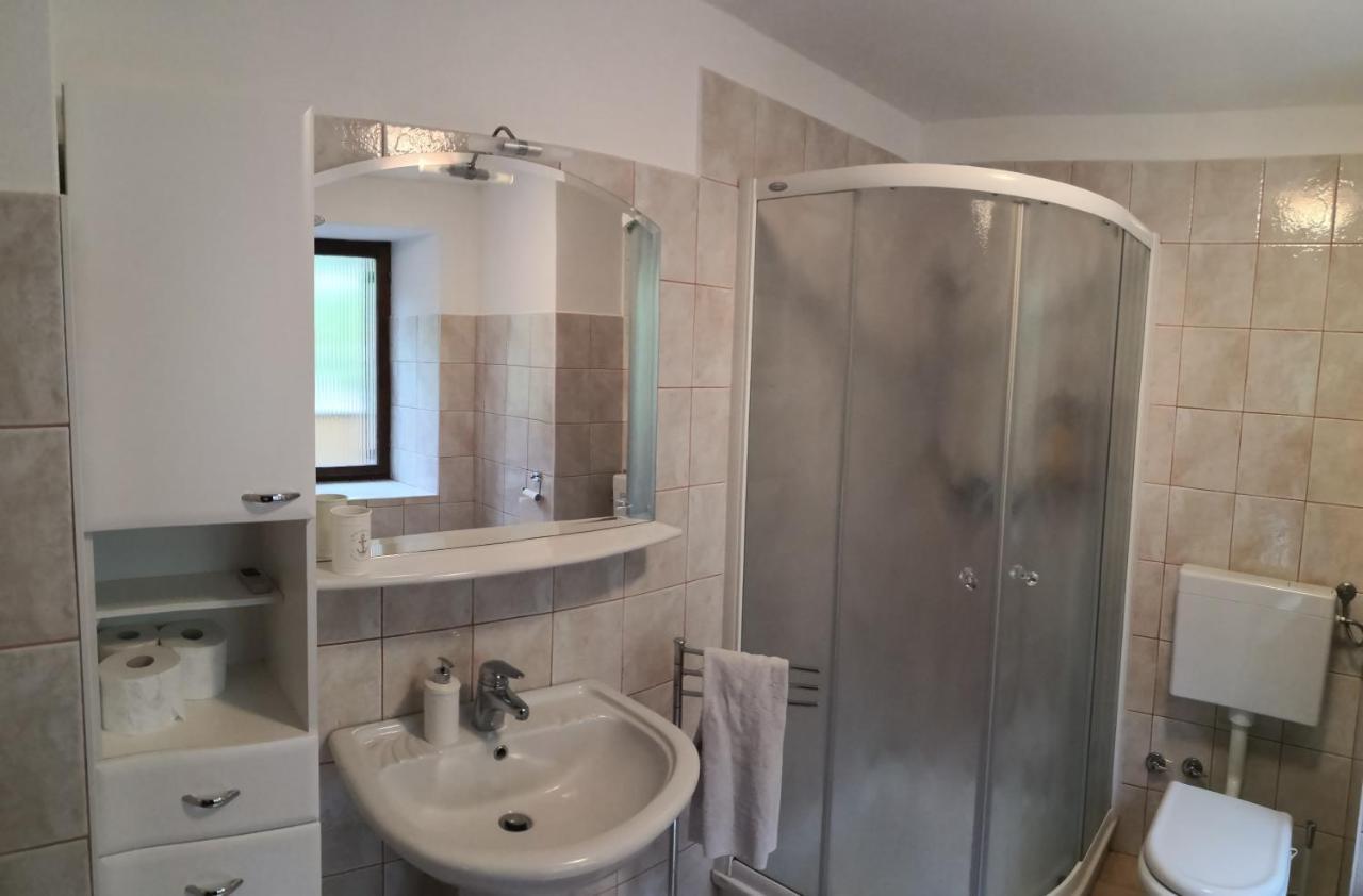 Apartma Logar コバリード エクステリア 写真