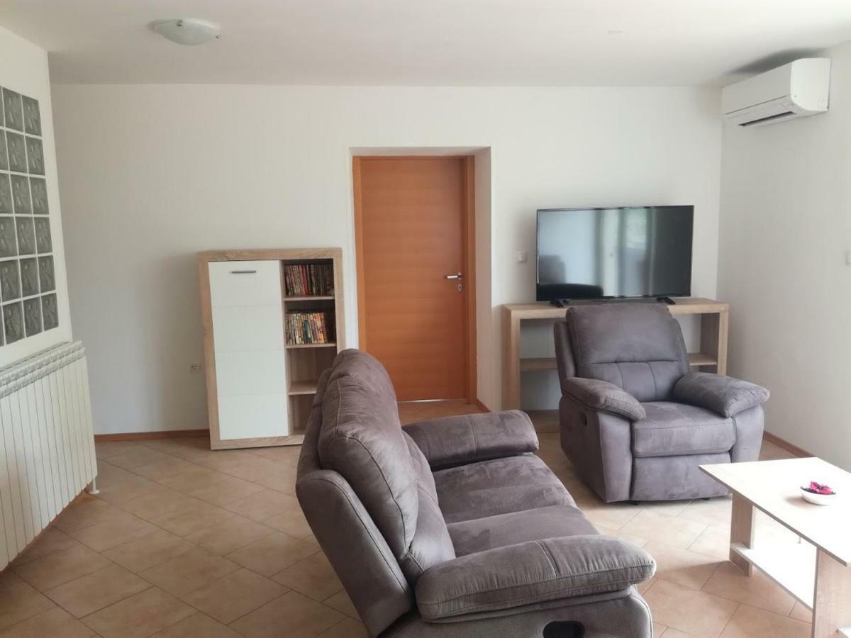 Apartma Logar コバリード エクステリア 写真